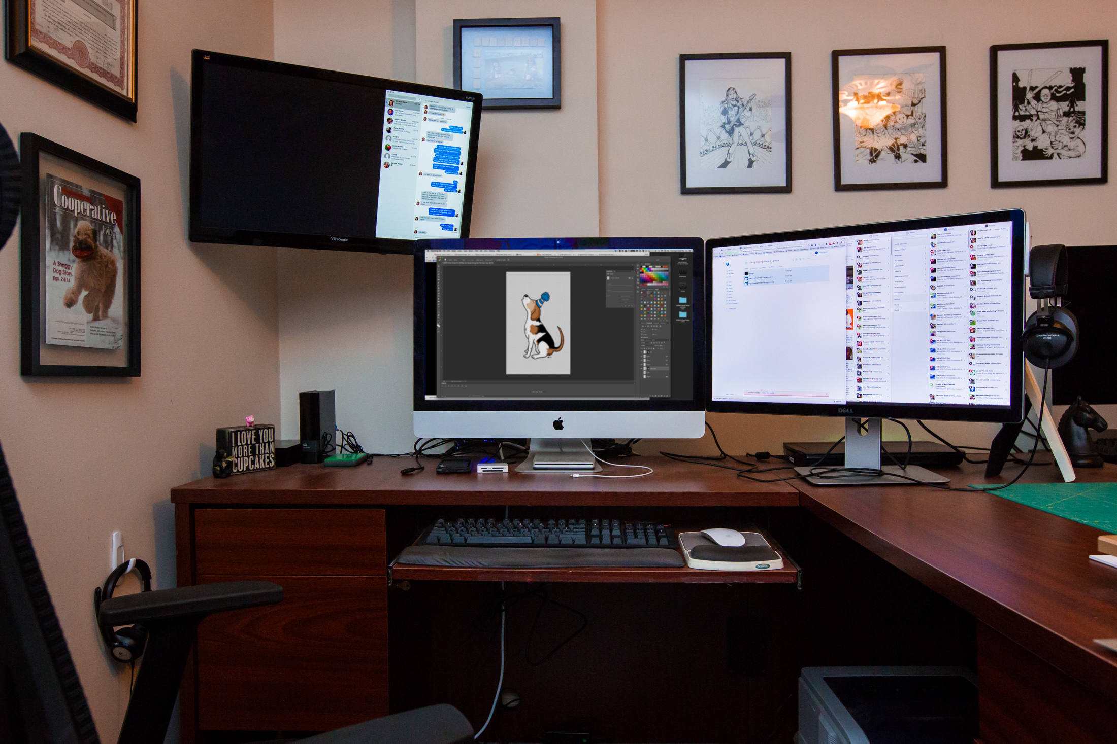 The Office, Mac and iPhone Setup of Cartoonist Aaron Riddle